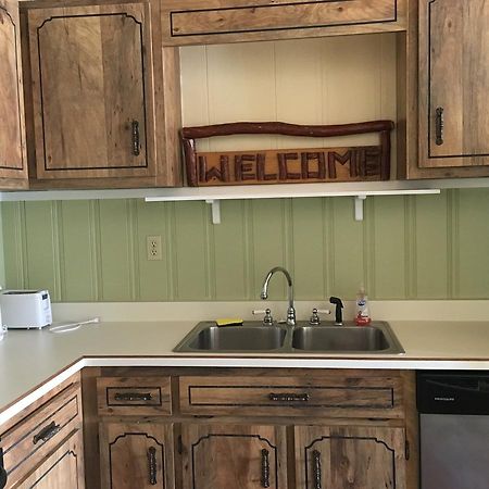 Mccali Manor, Llc Aparthotel Mount Pleasant Bagian luar foto