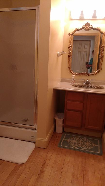 Mccali Manor, Llc Aparthotel Mount Pleasant Bagian luar foto