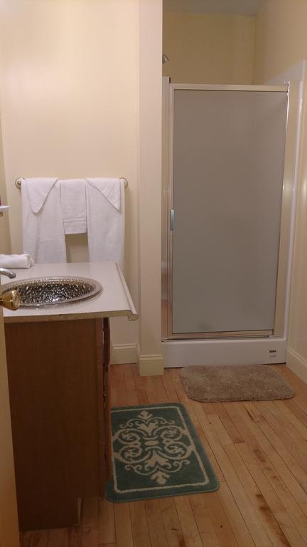Mccali Manor, Llc Aparthotel Mount Pleasant Bagian luar foto