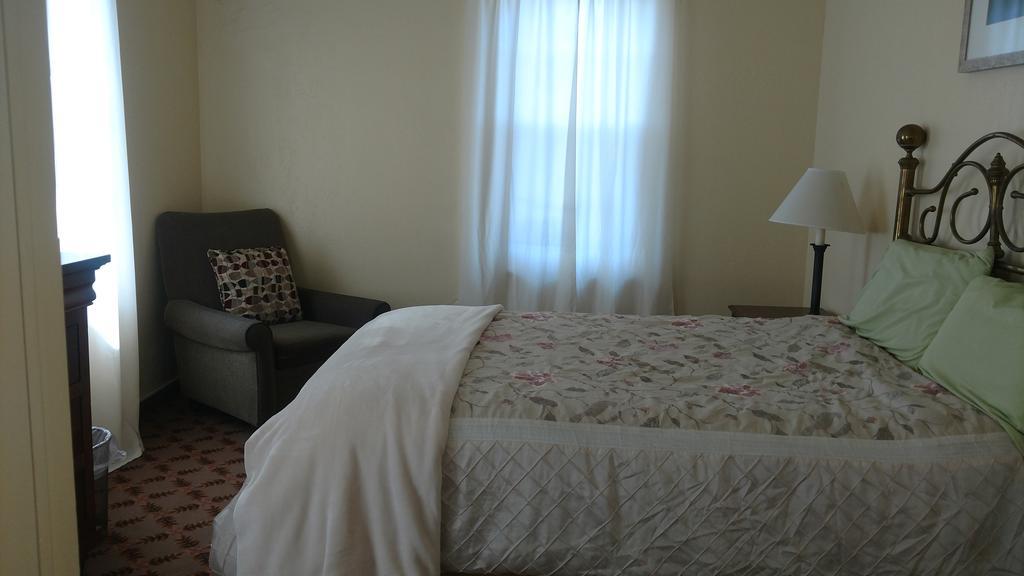 Mccali Manor, Llc Aparthotel Mount Pleasant Bagian luar foto
