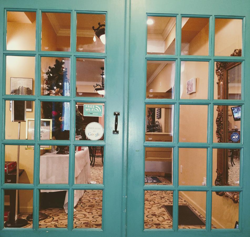 Mccali Manor, Llc Aparthotel Mount Pleasant Bagian luar foto