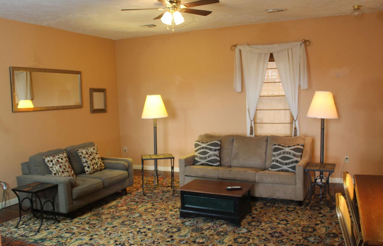 Mccali Manor, Llc Aparthotel Mount Pleasant Bagian luar foto