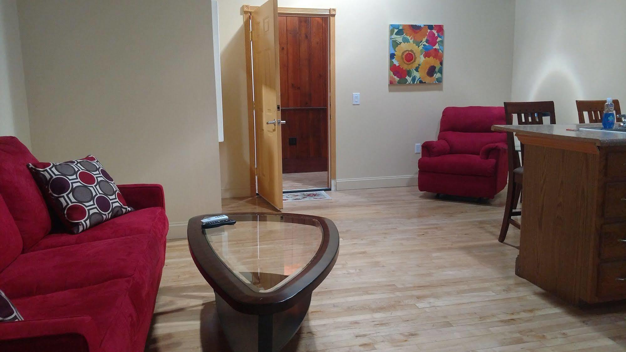 Mccali Manor, Llc Aparthotel Mount Pleasant Bagian luar foto